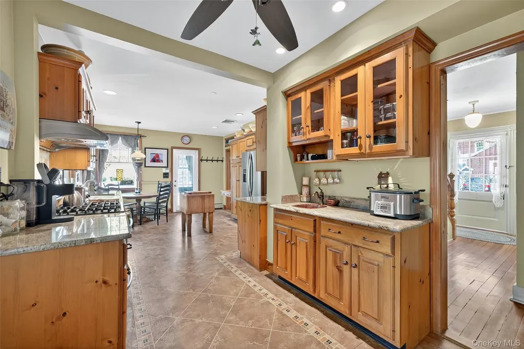 91 Eagle Valley Road Sloatsburg NY 10974