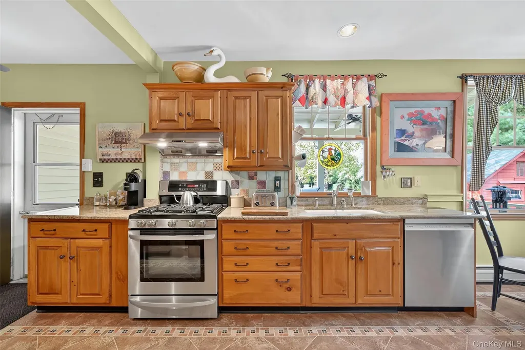 91 Eagle Valley Road Sloatsburg NY 10974