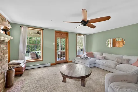 91 Eagle Valley Road Sloatsburg NY 10974