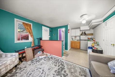 211 Washington Avenue Brentwood NY 11717