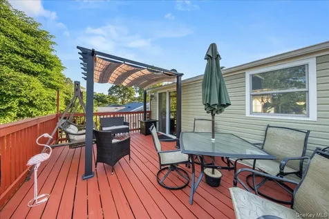 211 Washington Avenue Brentwood NY 11717