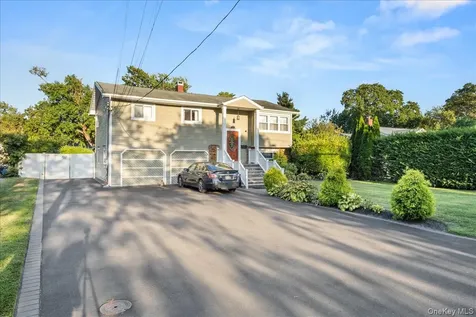 211 Washington Avenue Brentwood NY 11717