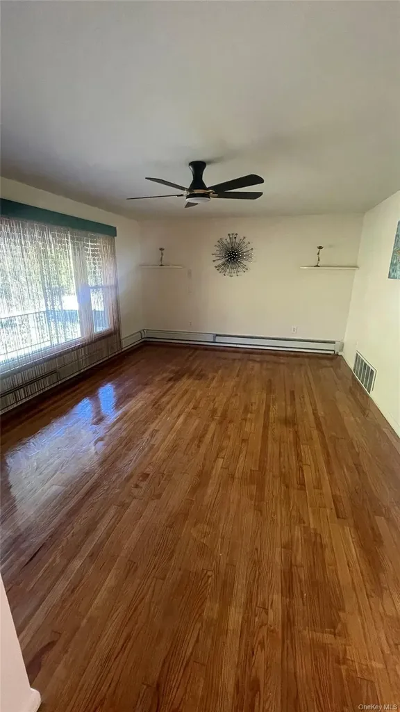 1168 County Route 12 New Hampton NY 10958