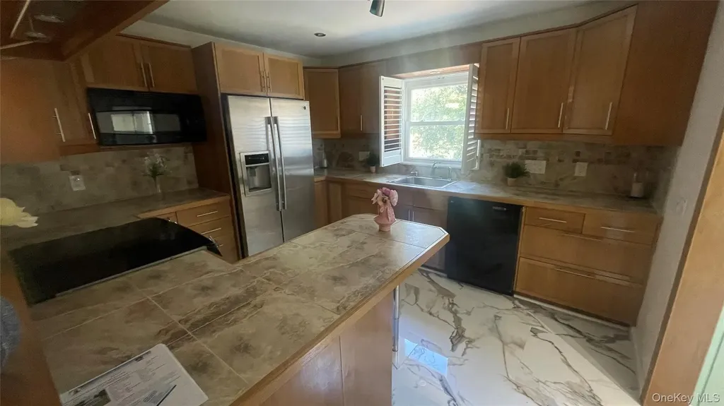 1168 County Route 12 New Hampton NY 10958
