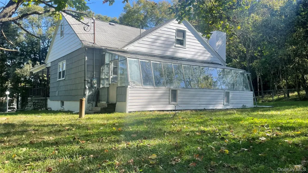 1168 County Route 12 New Hampton NY 10958