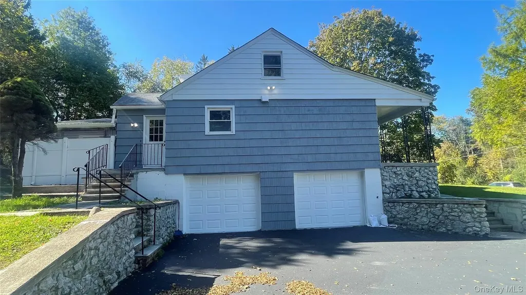 1168 County Route 12 New Hampton NY 10958