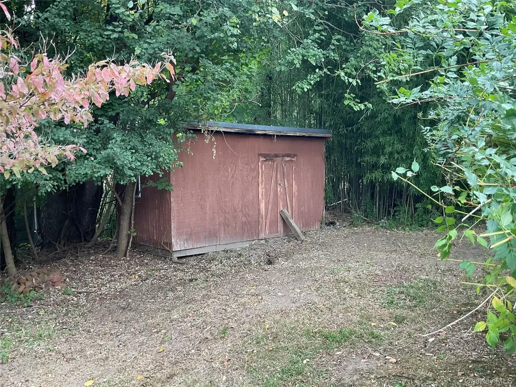 1168 County Route 12 New Hampton NY 10958
