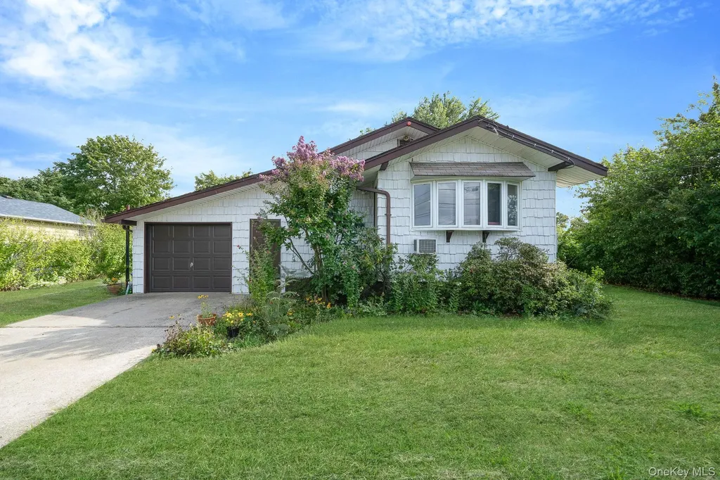38 E Elm Street Central Islip NY 11722
