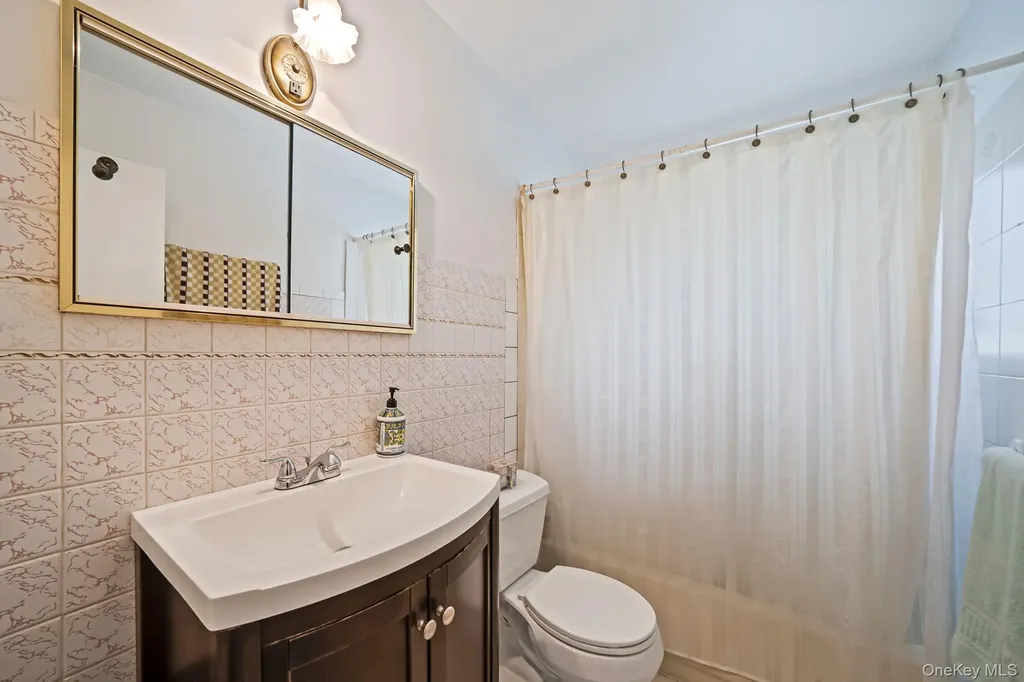 38 E Elm Street Central Islip NY 11722