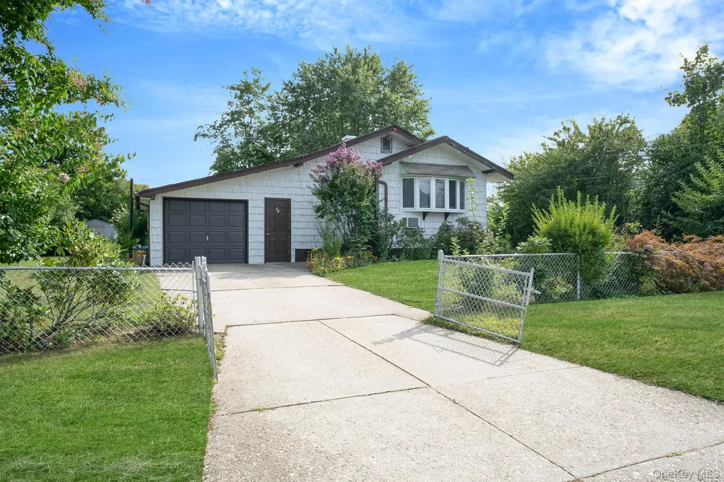 38 E Elm Street Central Islip NY 11722