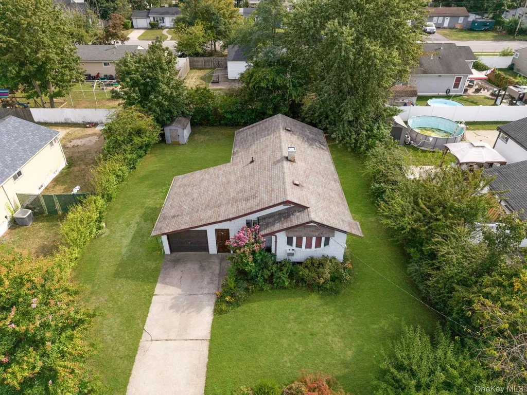 38 E Elm Street Central Islip NY 11722