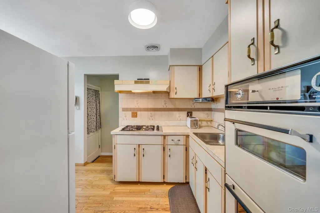 38 E Elm Street Central Islip NY 11722