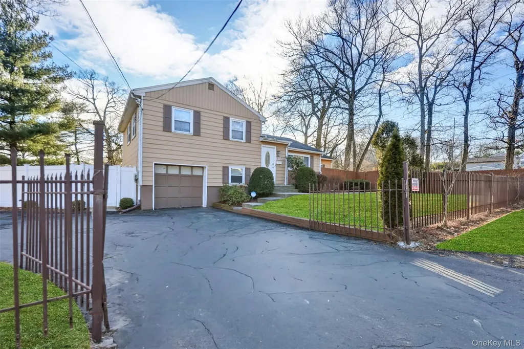 138 E Eckerson Road Spring Valley NY 10977