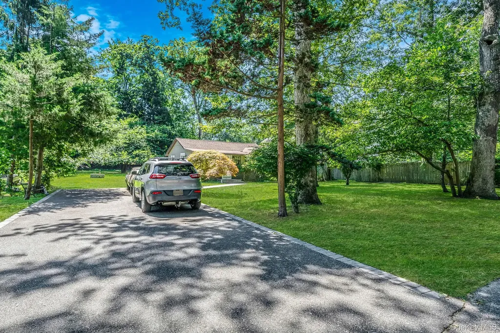 10 Community Road Coram NY 11727
