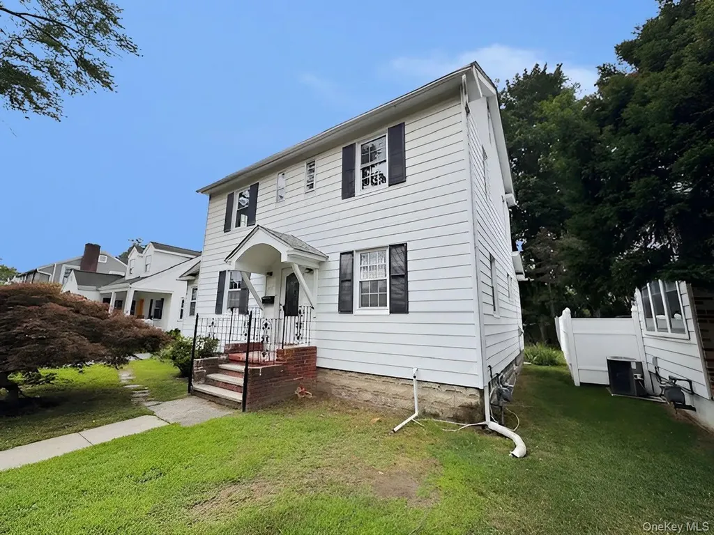 207 S Grand Avenue Poughkeepsie NY 12603