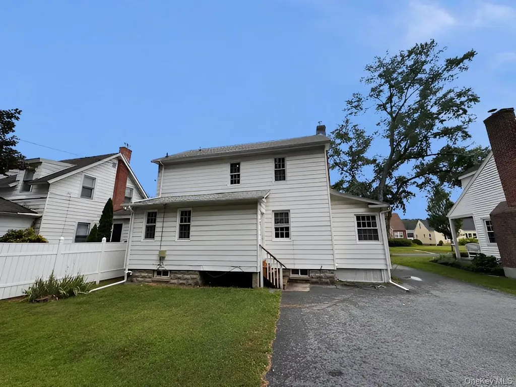 207 S Grand Avenue Poughkeepsie NY 12603