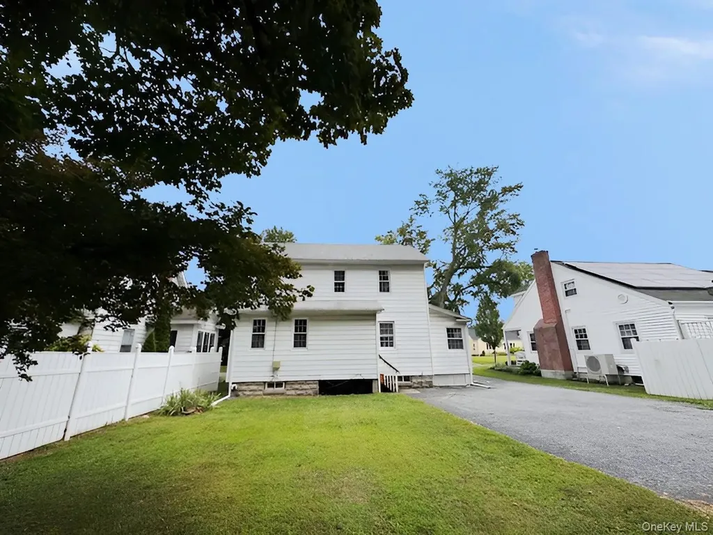 207 S Grand Avenue Poughkeepsie NY 12603