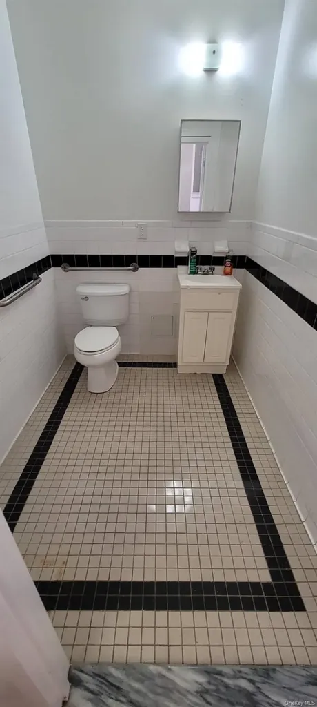 1575 Bathgate Avenue Bronx NY 10457