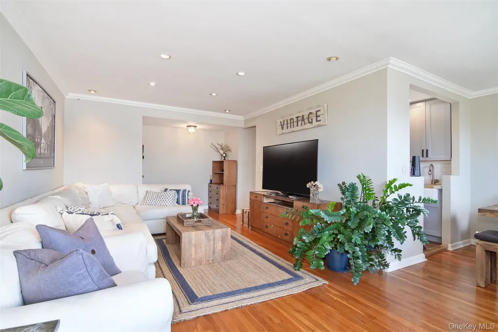 25 Sunnyside Drive Yonkers NY 10705