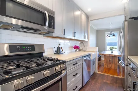 25 Sunnyside Drive Yonkers NY 10705