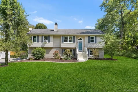 26 Hickman Drive Hopewell Junction NY 12533
