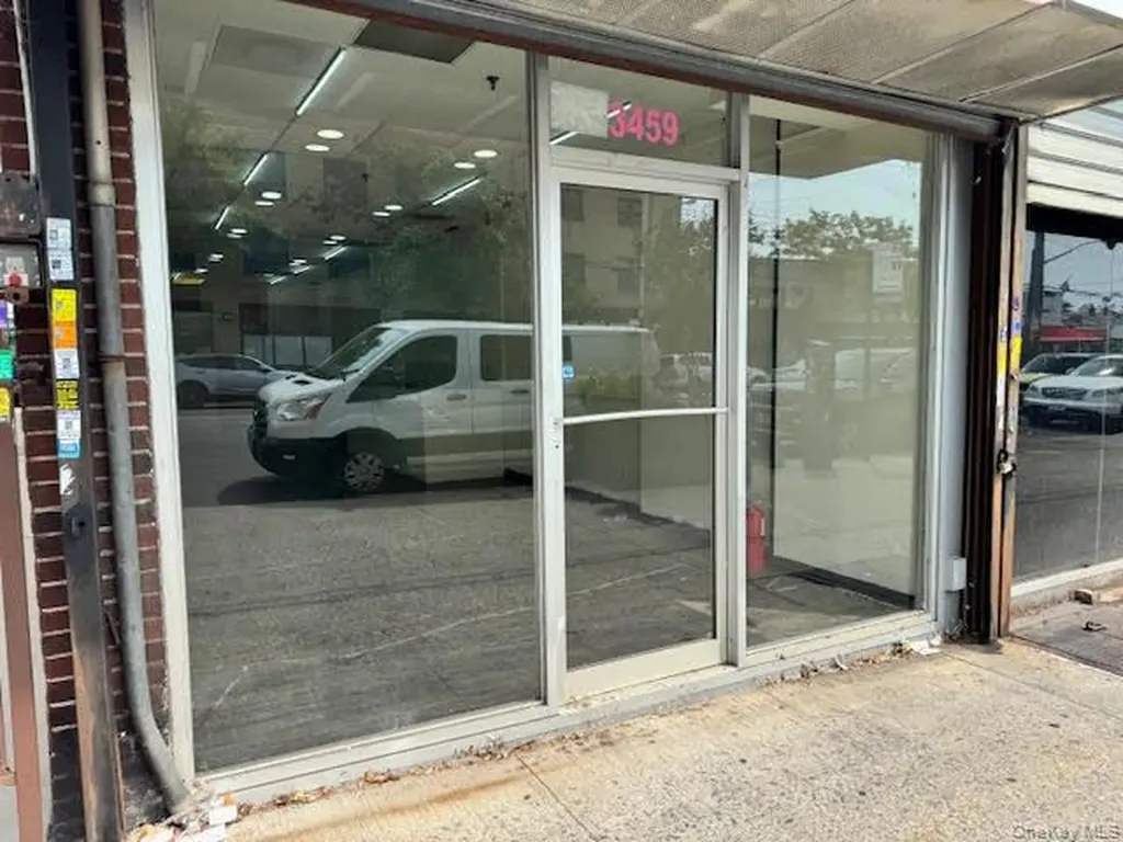 3459 E Tremont Avenue Bronx NY 10465