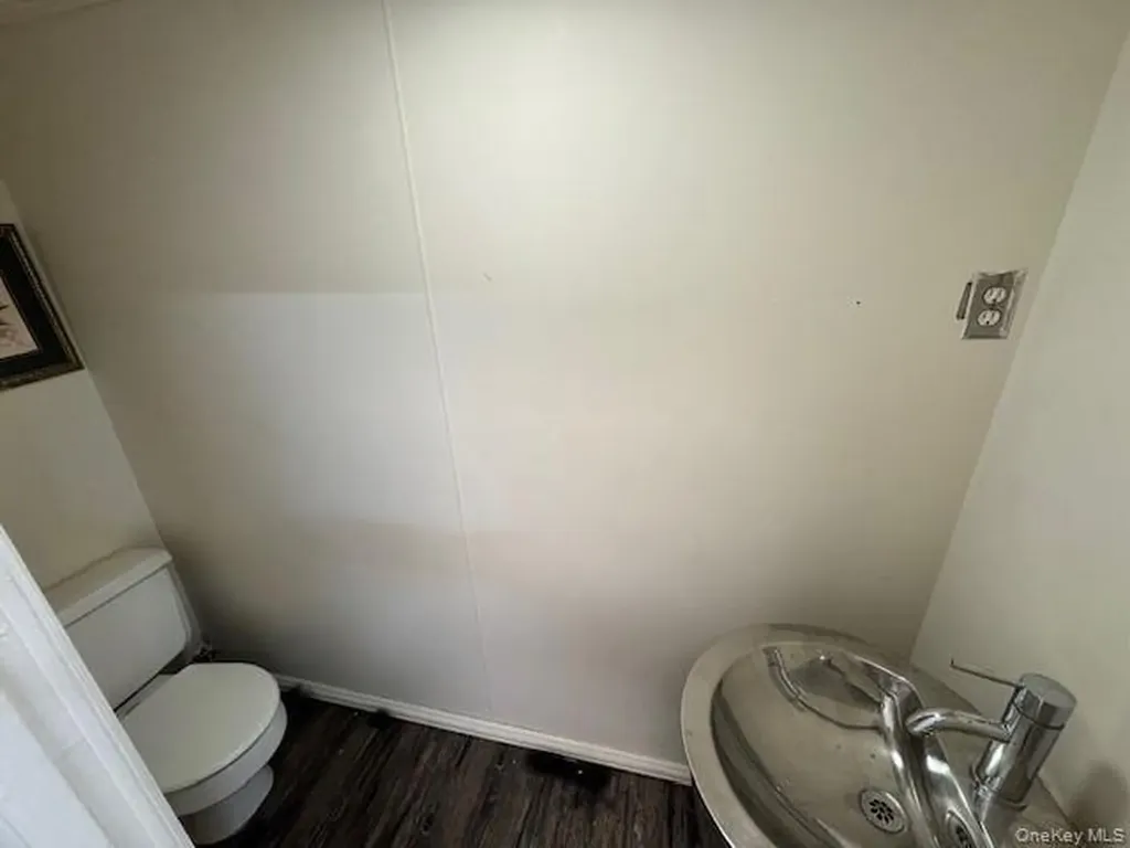 3459 E Tremont Avenue Bronx NY 10465