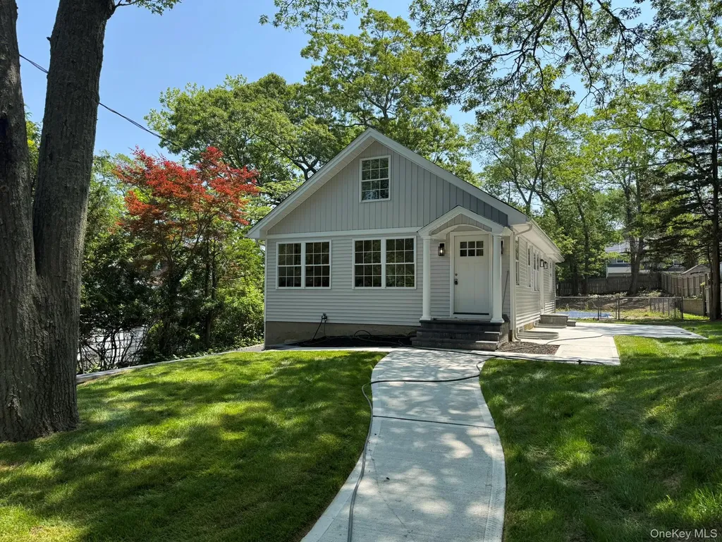 27 Evergreen Road Rocky Point NY 11778