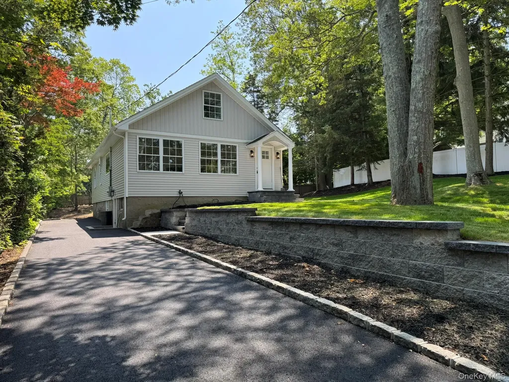 27 Evergreen Road Rocky Point NY 11778