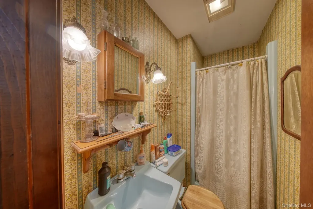 128 Hall Road Grahamsville NY 12740