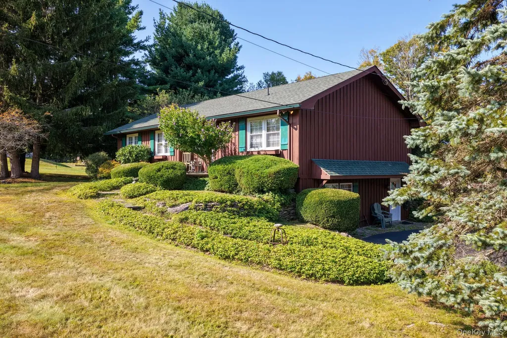 128 Hall Road Grahamsville NY 12740