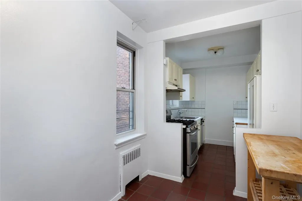 640 W 231 Street Bronx NY 10463