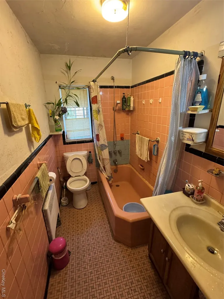 4 Olive Lane Shirley NY 11967