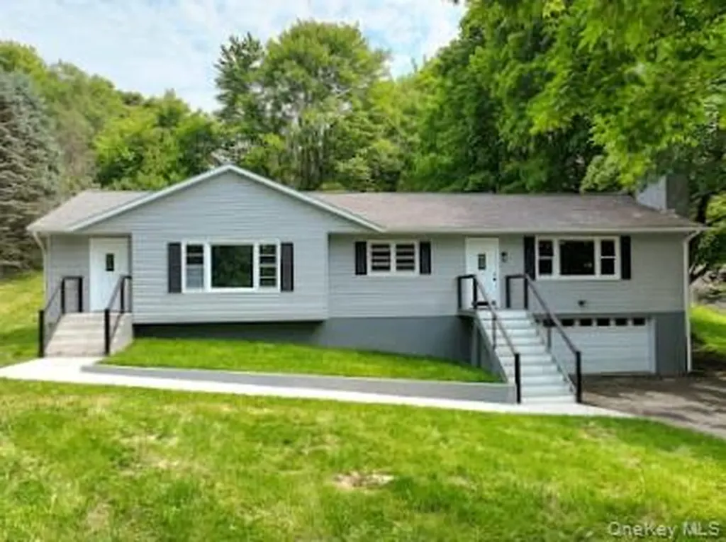 166 Hibernia Road Salt Point NY 12578