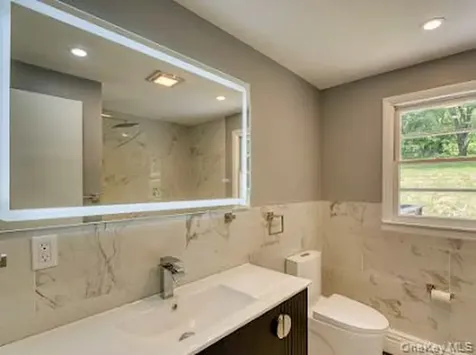 166 Hibernia Road Salt Point NY 12578
