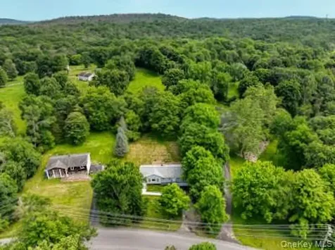 166 Hibernia Road Salt Point NY 12578
