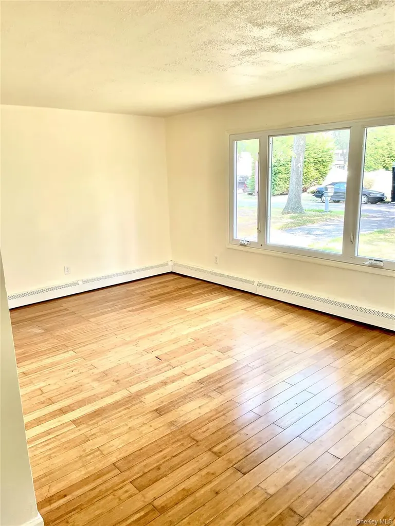 134 Longfellow Drive Mastic Beach NY 11951