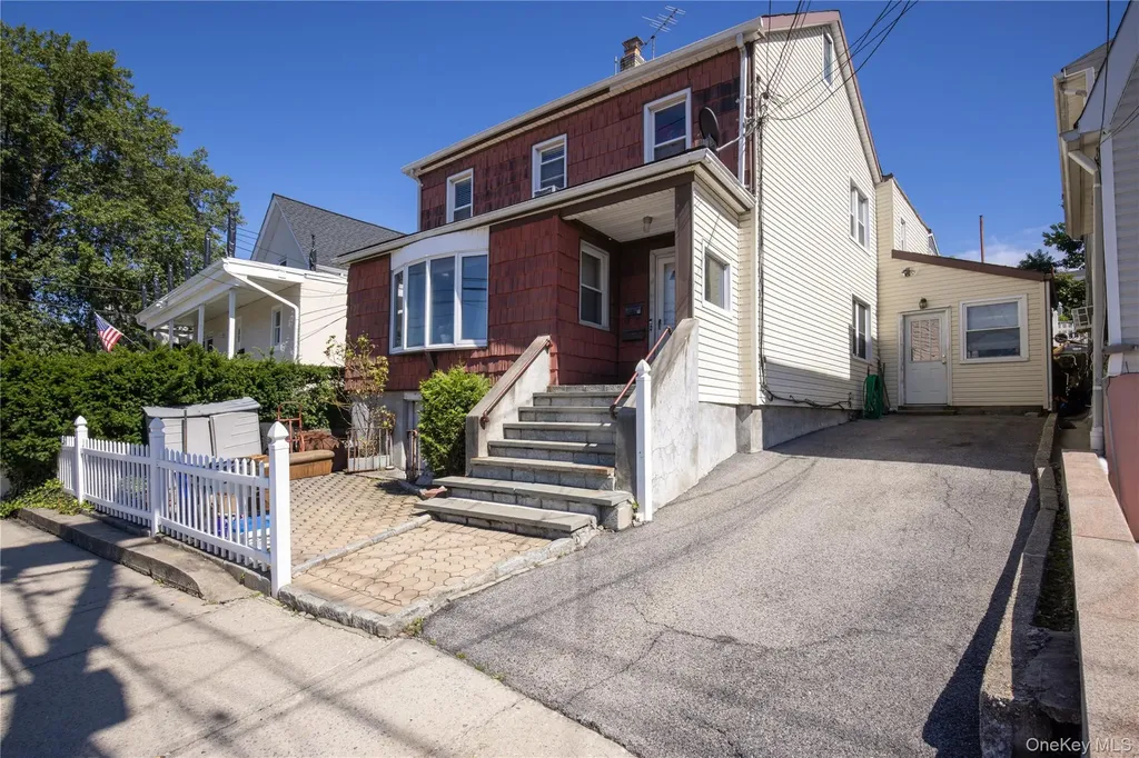 249 N Macquesten Parkway Mount Vernon NY 10550