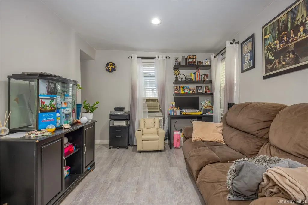 249 N Macquesten Parkway Mount Vernon NY 10550