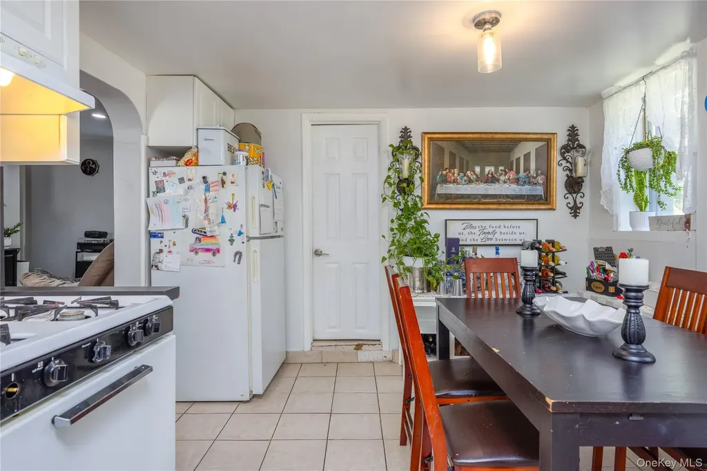 249 N Macquesten Parkway Mount Vernon NY 10550