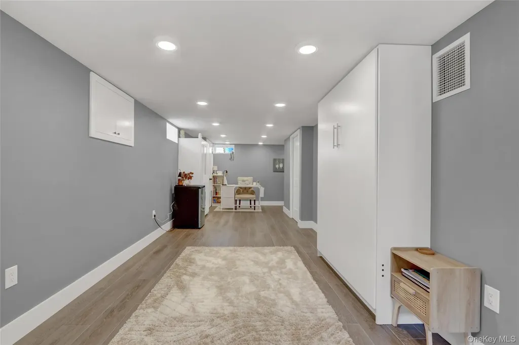 2325 Centre Avenue Bellmore NY 11710