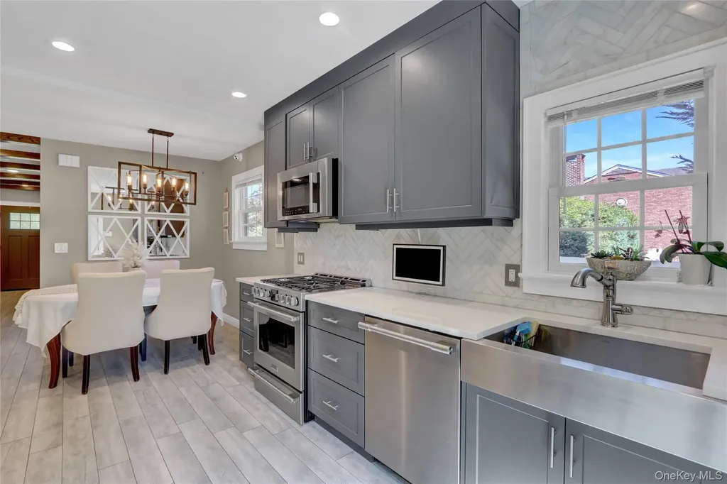 2325 Centre Avenue Bellmore NY 11710