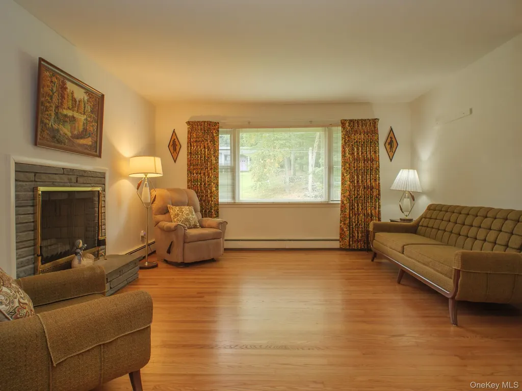 30 Richard Road Hyde Park NY 12538