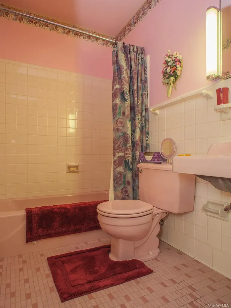 30 Richard Road Hyde Park NY 12538