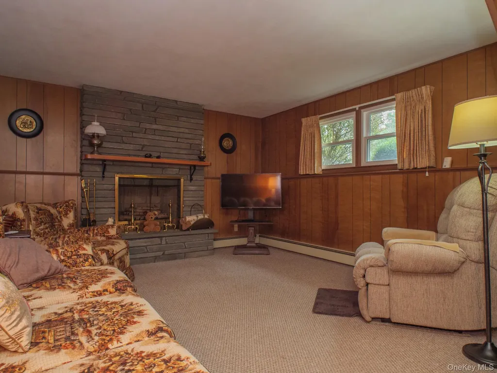30 Richard Road Hyde Park NY 12538