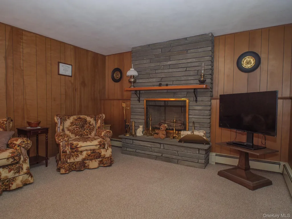 30 Richard Road Hyde Park NY 12538