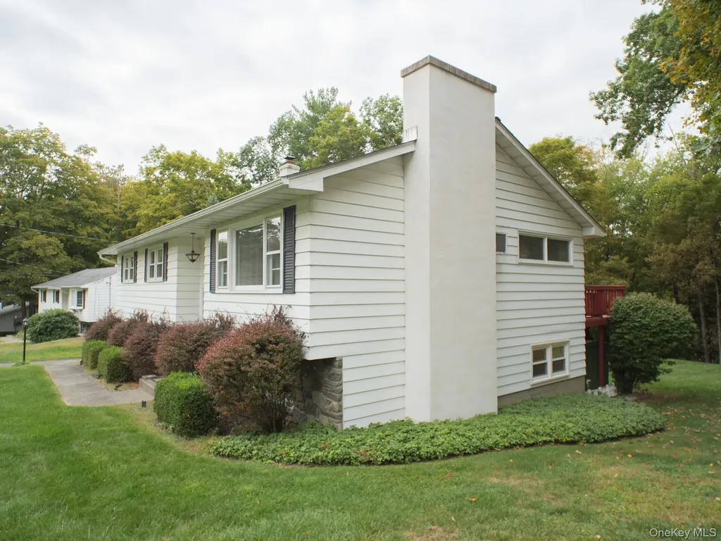 30 Richard Road Hyde Park NY 12538