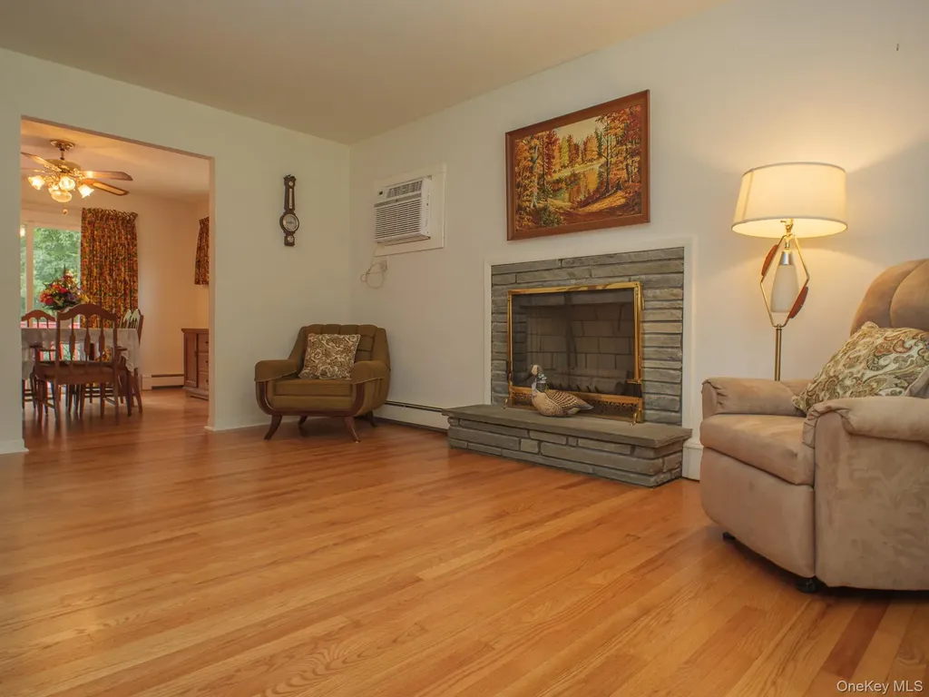 30 Richard Road Hyde Park NY 12538