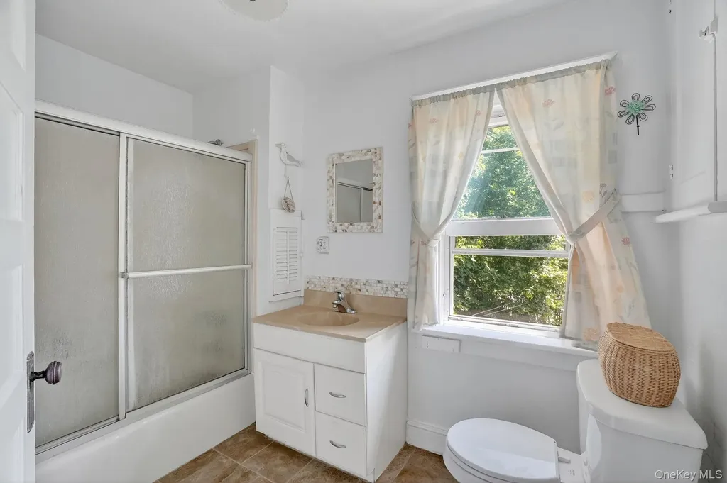 176 S Grand Avenue Poughkeepsie NY 12603