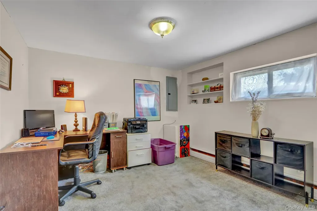 985 North Drive Merrick NY 11566